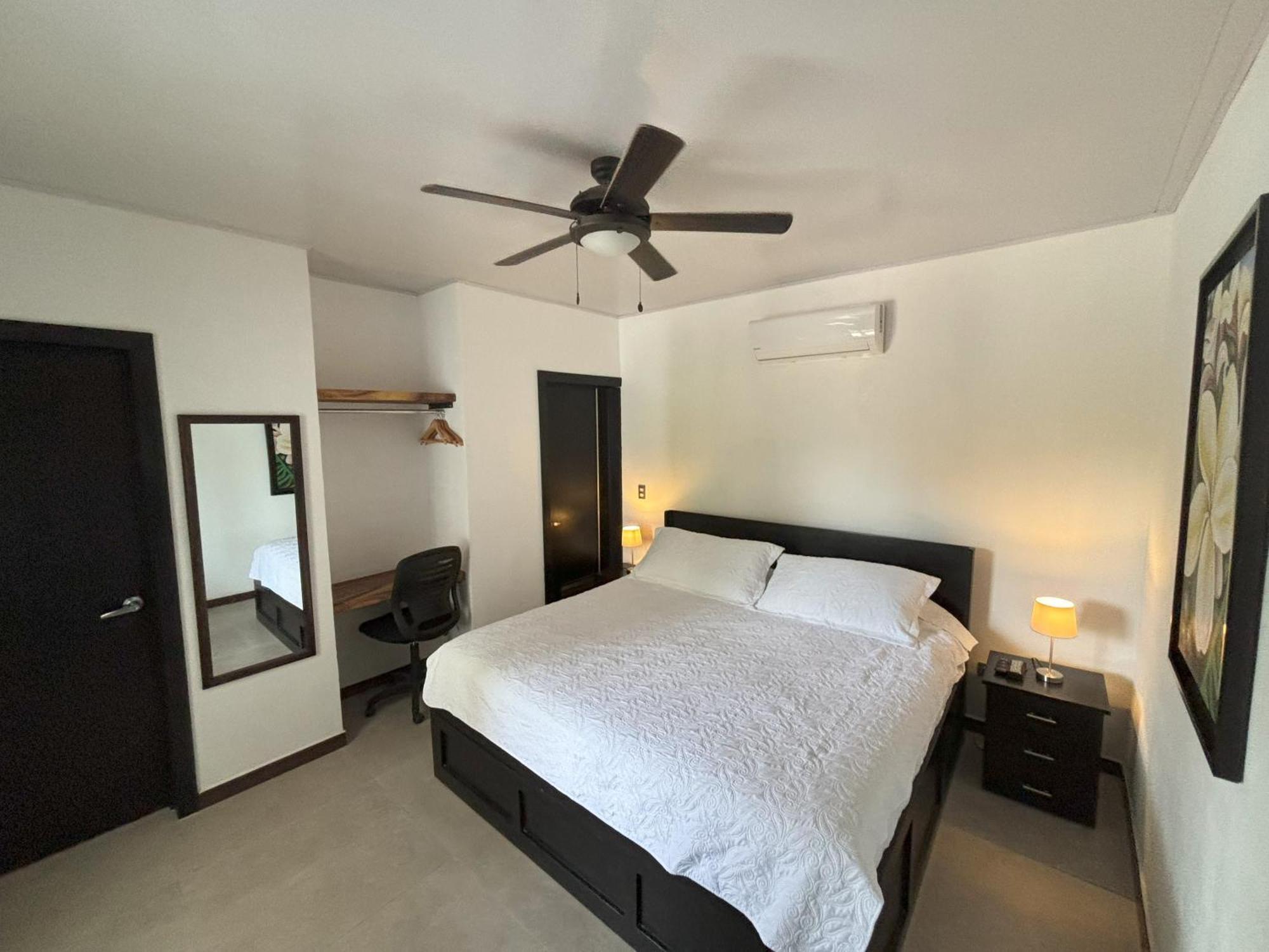 Amazilia Guesthouse ลิเบเรีย ภายนอก รูปภาพ